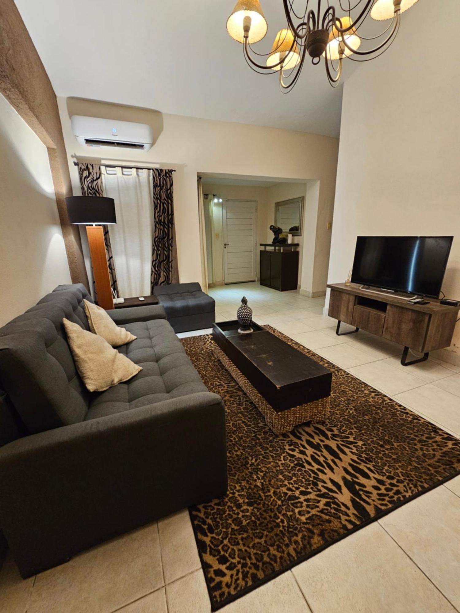 Victorino House En El Cerro De Las Rosas Con Cochera คอร์โดบา ภายนอก รูปภาพ